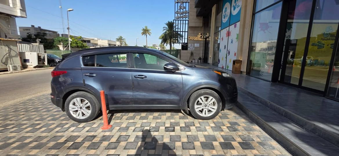 مكلف بل النشر
كيا سبورتج
كيا سبورتج 2018فئه ex مواصفات معروفه 
محرك 2400 
ماشيه 67 الف ميل 
صور الحادث مرفقه مع سونر 
السعر 160 وبيها مجال 
بغداد الغزالية 
للاستفسار الاتصال 
***********
