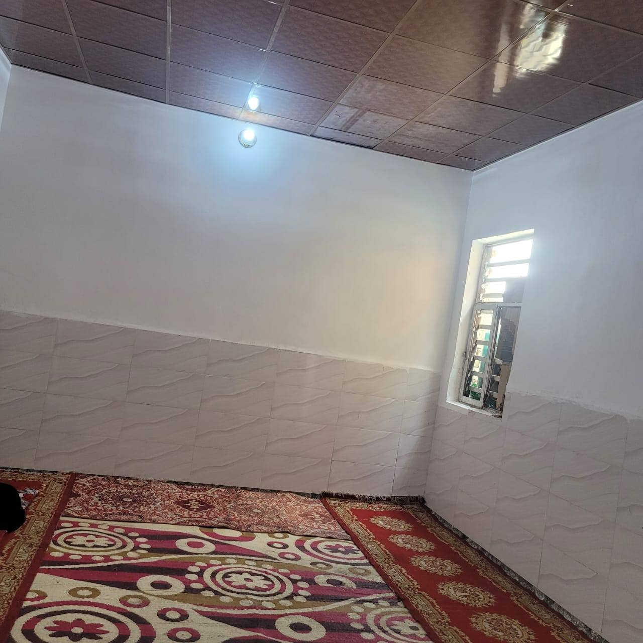 بيت مساحه 300م #طابو_زراعي سند 25
السعر 50 وبي مجال للستفسار ***********
#قريب_شارع_لحولي
(  عمود35 3 شارع الصب مقابل ملحق قريه الغدير                                

بيت جاهز مفتاح 🔑 
أساس وسقف صب مركزي 

منطقه كامله السكن #شوارع_تبليط 

غرتين نوم وصاله ومطبخ واستقبال حمامات داخليه وخارجيه وكراج 

#مدارس // ماء//. كهرباء//. تبليط  /. خط مولد ذهبي 

وتساب ***********

ملاحظه// توجد لدينا كل المساحات من دور او قطع بلتقصيد
