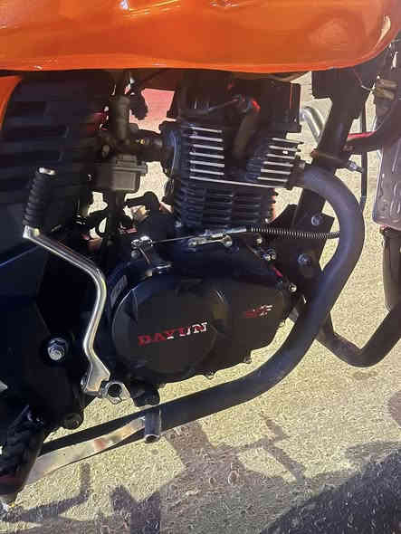 مرحبا 
دايوان لايتي 2023
رقم سنوية كربلاء ب أسمي 
الون ب السنوية برتقالي غير محدد
مكفولة كفالة عامة من شاصي من محرك من كير خير من الله 
دراجة متعوب عليها اني امداريها اي نقص مابيها 
السعر:2,750,000
وبيها مجال للشراي

ممتواجد على الفيس

الرقم:***********
