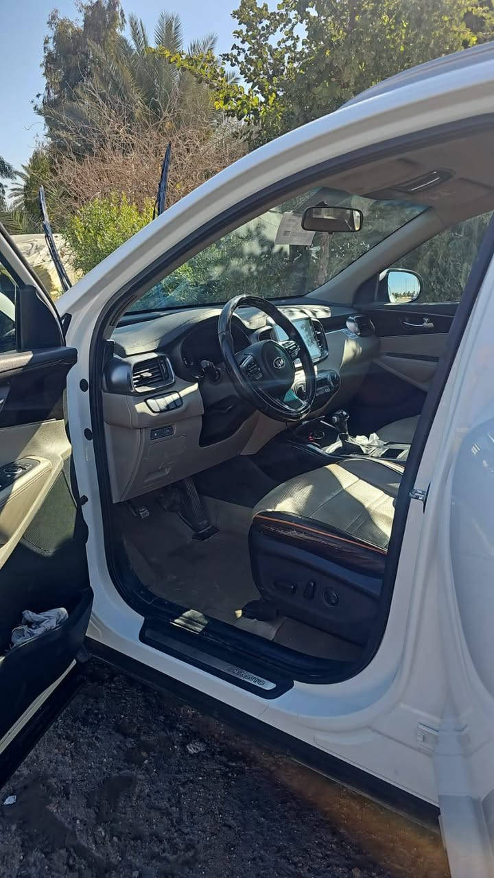 سورنتو البيع رقم أربيل مكفولة فول مواصفات عدا البنرامه مكفولة من الصبغ بسمي كربلاء  المقدسة طريق بغداد قرب جامعة الزهراء  ***********
