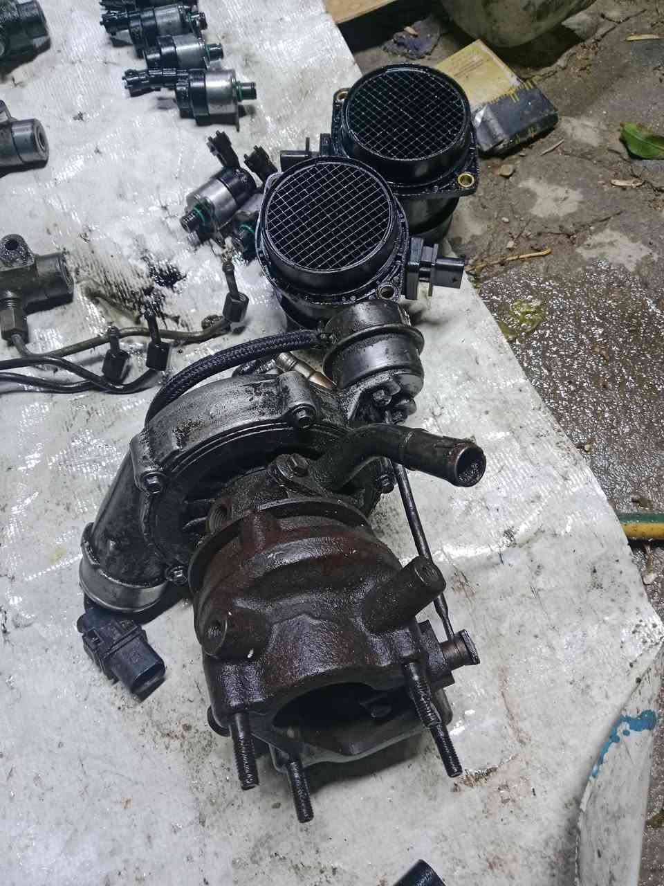 السلام عليكم اغراض للبيع 
***********
