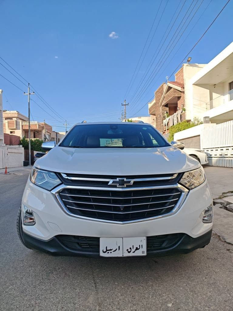 شوفرليت ايكينوكس 2019 بريمير اعلي فئة 1/1
مواصفات
الأداء والمحرك
سعة المحرك: 2.0 لتر تيربو (4 سلندر).
القوة: 252 حصان 353 نيوتن متر
 
ناقل الحركة: أوتوماتيكي من 9 سرعات.
نظام الدفع: تتوفر بدفع أمامي أو دفع رباعي (AWD). 

المواصفات الخارجية
الإطارات والجنوط: جنوط رياضية مقاس 18 بوصة.
الإضاءة: مصابيح أمامية وخلفية من نوع LED.
المرايا: مرايا جانبية كهربائية قابلة للطي والتدفئة، مدمج بها إشارات انعطاف، وتعتيم تلقائي لجهة السائق.
الباب الخلفي: باب صندوق أمتعة كهربائي يعمل بحركة القدم.
إضافات أخرى: عادم مزدوج الكروم. 

 
المقصورة الداخلية والراحة
المقاعد: جلد فاخر، مقاعد أمامية مدفأة ومبردة، مع دعم للذاكرة لمقعد السائق.
عجلة القيادة: مكسوة بالجلد، متعددة الوظائف، وقابلة للتدفئة.
التحكم بالمناخ: مكيف هواء أوتوماتيكي ثنائي المناطق.
نظام الصوت: نظام صوتي فاخر من ماركة Bose. 

التكنولوجيا والترفيه
شاشة المعلومات: شاشة لمس مقاس 8 بوصات تدعم نظام المعلومات والترفيه، وتدعم Apple CarPlay و Android Auto.
الاتصال: بلوتوث، مداخل USB، ونقطة اتصال Wi-Fi.
المميزات الإضافية: شاحن لاسلكي للهواتف الذكية. 

الأمان والسلامة
نظام المساعدة على الركن: كاميرا خلفية (مع رؤية محيطية اختيارية)، وحساسات ركن أمامية وخلفية.
أنظمة التحذير: تنبيه الاصطدام الأمامي، مكابح الطوارئ التلقائية.
المساعدة في القيادة: نظام البقاء في المسار، تنبيه حركة المرور الخلفية، ومراقبة النقطة العمياء.

السيارة بيها 4 قطع جانبي بابين و نصف جاملغ خلفي و جاملغ امامي و باب مبدل بلادي 

السيارة كلش نضيف بدون اي نواقص ممشي السيارة 41 الف ميل و جمالية السيارة و نضافتها مبين من الصور 

السعر 150 ورقة و بيها مجال للطيبين
مكان السيارة اربيل

***********
*********** أربيل, العراق
