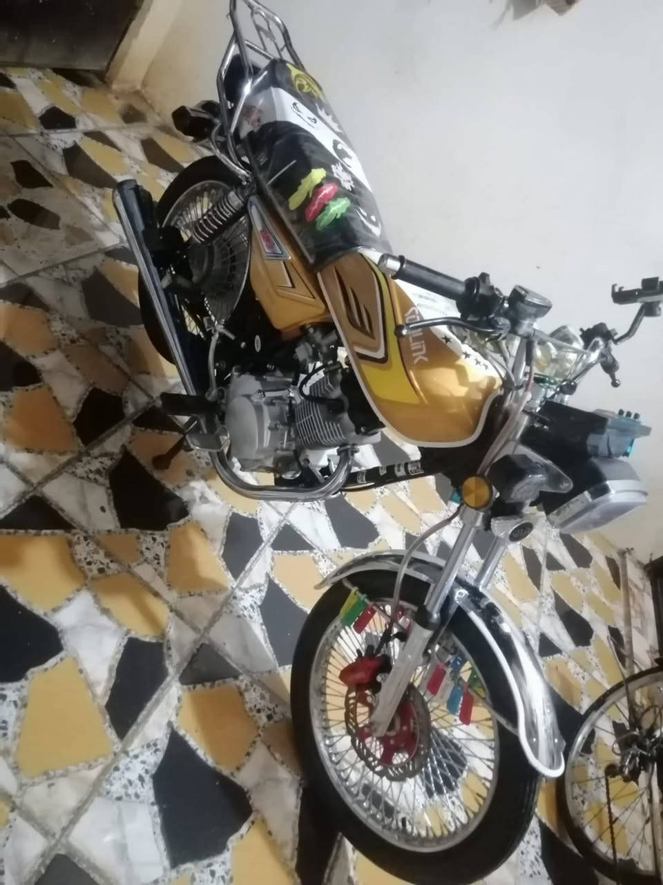 السلام عليكم موطور لبيع2025 تجي تفحص وتاخذه محرك شرط مامفتحوح عنوان تكديت رقم اتصال واساب موحود***********
