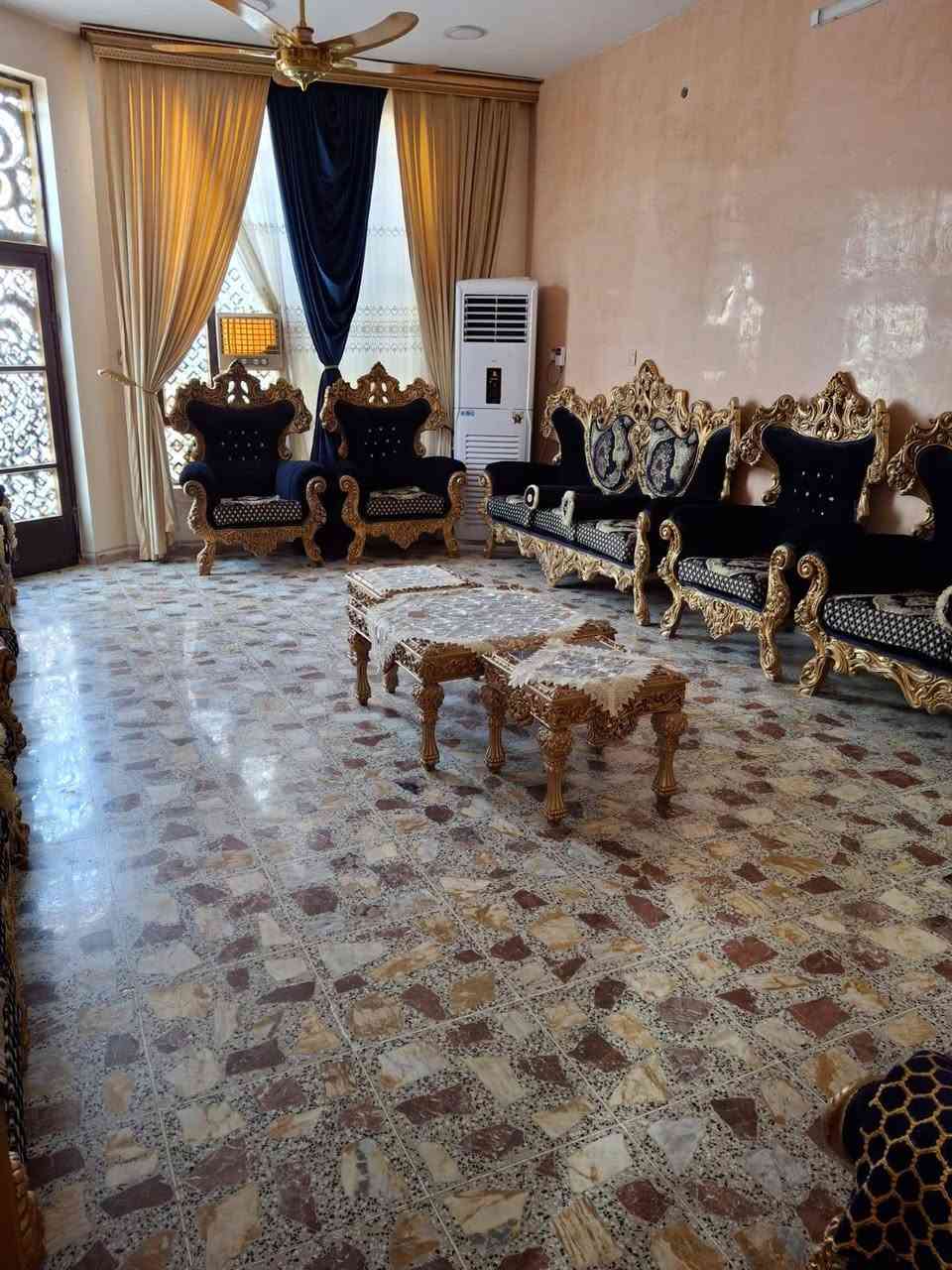 مكتب سومر للعقار،
بيت 200متر مع حديقه 100 متر للبيع
البيت ركن على شارعين 10 متر
طابق واحد،
غرفتين نوم+صاله+مطبخ+استقبال
+مناور عدد2 +ستاره وبيتونه
ارضيه كاشي
بناء سنة 2019
طابو زراعي صرف تحويل
السعر/125 مليون وبي مجال
السعر يحدد من صاحب العقار
عنوان البيت/الفلوجة حي الجغيفي
الثانية قرب مسجد القدس،
كاع اكرم النايل
***********
***********
