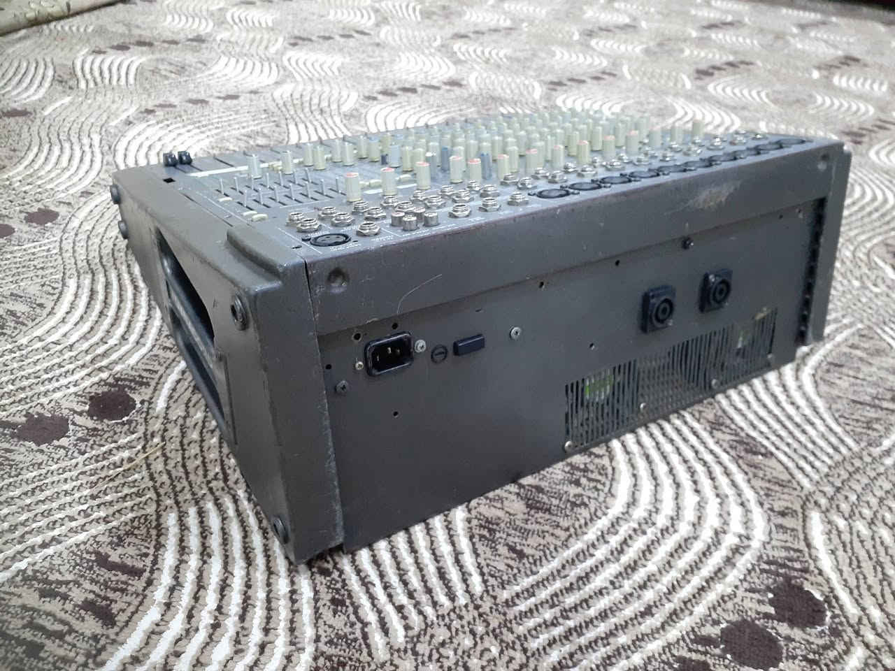 شغال  بس بدون صدئ 

طبلة الايكو مشلوع  السعر 300 الف 

***********
