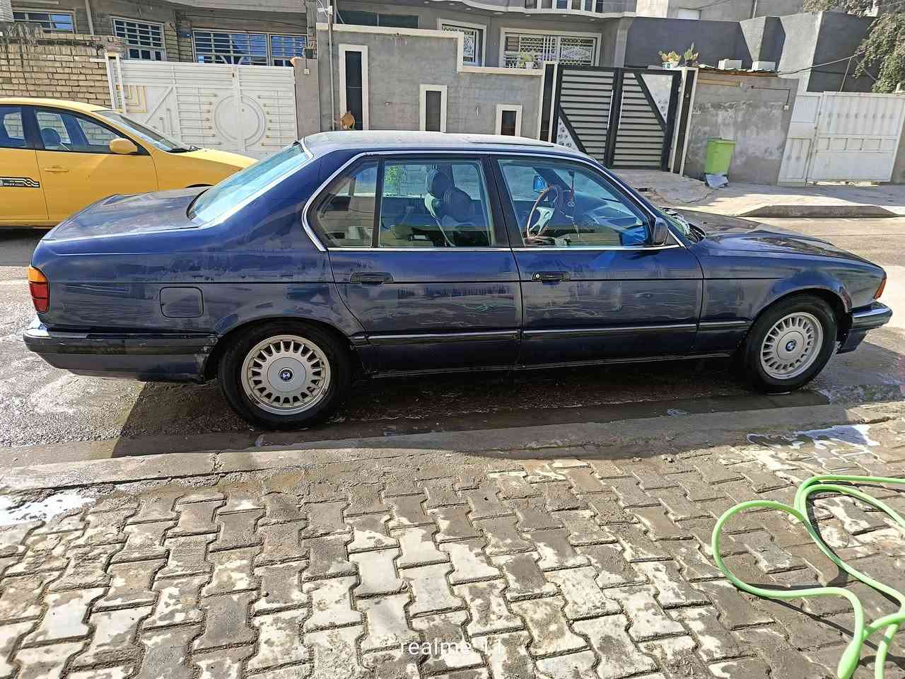 السلام عليكم للبيع 735 موديل 91 كير عادي رقم انبار بسمي شرط التحويل مكاني بغداد المحمودية السعر 33
***********///***********
