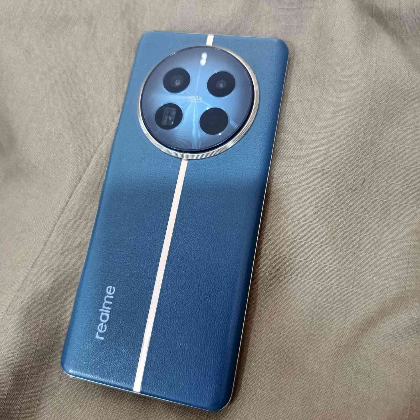 للبيع ريلمي 12 برو بلاس نسخه 5G
ذاكره. 512. سعره 200 الف 
بغداد  بي نقطه بسيطه مماثر نهائيا
عنواني بغداد. فقط


**إذا كنت صاحب هذا الإعلان وتريد حذفه لأي سبب، رجاءا أرسل رسالة إلى الدعم الفني**