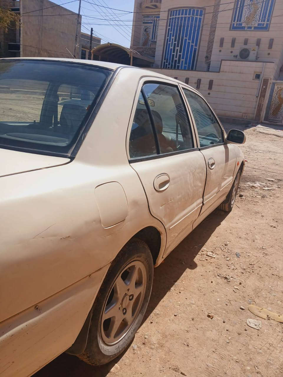 السلام عليكم للبيع ابراتون  2004 كير اوتو  رقم دولي صلاح الدين  سياره عضمتها حلوه بيها طخات بل بوب الباقي البلادي  سنويتها تنتهي لل 30  مكانها سامراء. سعرها 45 سياره اتشغل او تمشي ***********
