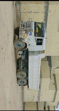 فالفو اف 12 • مكينة 22 • ٤×٤