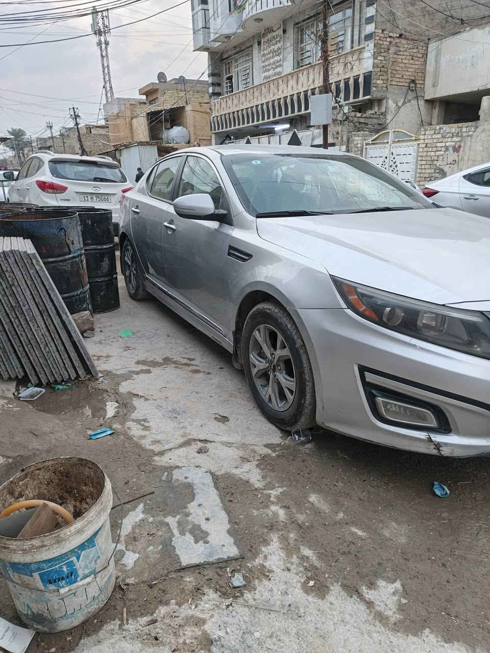 السلام عليكم وارد أمريكي كير مكينه تبريد مكفول شاشه كامرة تحكم جهتين تخم تاير باسمنه سيارة خير من الله أي نقص مابيهة كلشي شغال حادث دعاميه فقط والبنيد كلير والباقي مكفول السعر ١٢٠وبي مجال المكان النجف الاشرف شارع الحولي علما السيارة استعمال شخصي أخو كم منتسب سكنه بغداد ***********
