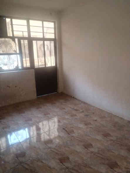 بيت اليجار في الشعب حي التجار صاله ومطبخ وغدمات الطابق الثاني نوم الثاني الطابق الثالث نوم وحده الاستفسار كثر مكتب الربيع ***********
