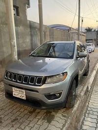 جيب كومباس • ٢٠١٩ • حادث خلفي