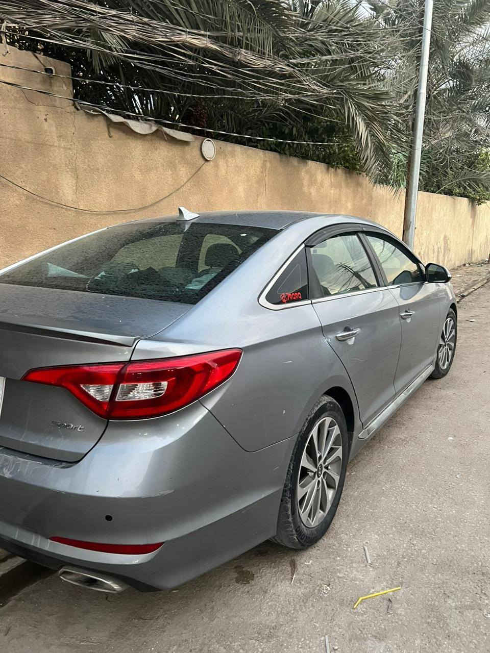 السلام عليكم
سوناتا 2015 سياره ماشيه 100 الف فول بصمه رادارات تبريد بيانو شاشه جبيره تدفئه كشنات سياره حداديه جيديه اللّٰـه شاهد ما صار شهر مـن بدلتها كلها نفضتها نفض سياره ترايك شرط سياره برغي متفتح بغداد دولي بأسمي (مكاني نجف) السعر (125) الاتصال 
***********
