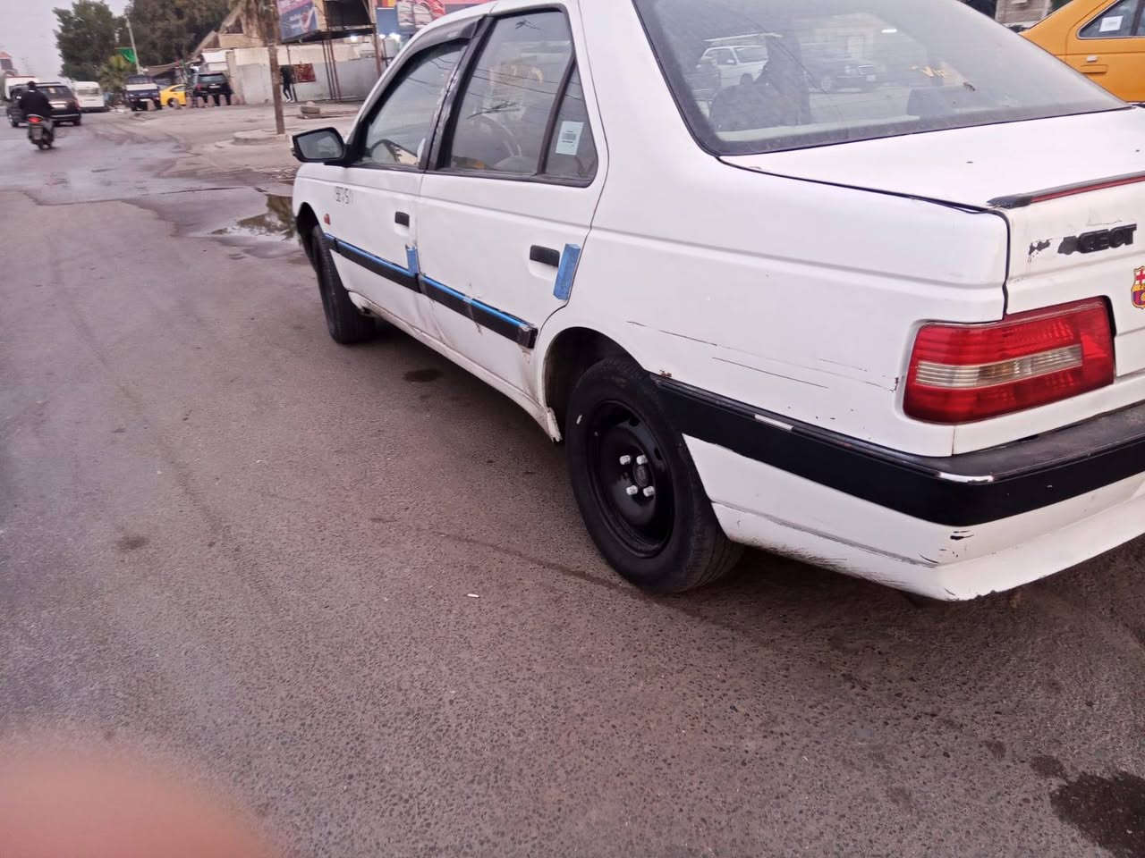 السلام عليكم شباب بيجو 405 كشر مكفول كير ومكينة خير من عند الله سياره كلشي شغال بيها مكاني مدينة الصدر رقمي *********** عارضها ب36وييها مجال
