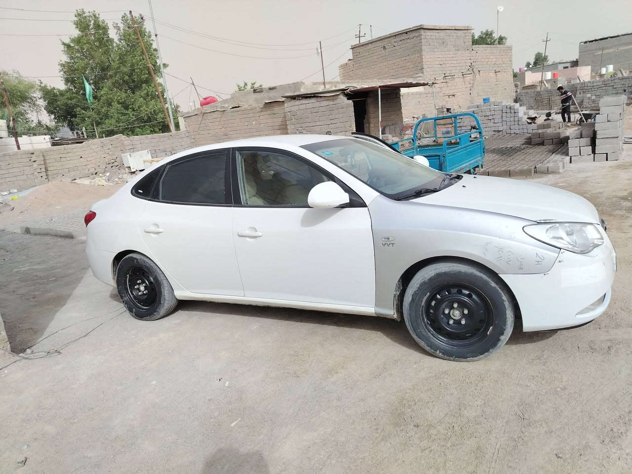 الانتره صابونه 2011 سياره مصبوغه حزام وارد خليجي حادثه جاملقات ثنينهن بس عل خفيف يعني ما متذيات كلش تريد ثلج تدفئه مكينه وكير جدد بسمي سياره رقم نكليزي مكان البصره زبير.  سعر 90 وبيه مجال            ***********
