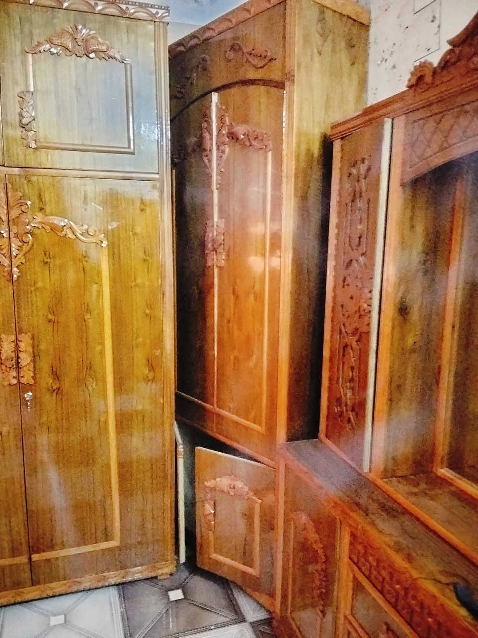 إسلام عليكم موجود قرفة خشاب شرط صاج عراقي
ما مستخدمه جديده  فصال الموصل 
السعر مليون 500وبي مجال 
اتصال ***********
