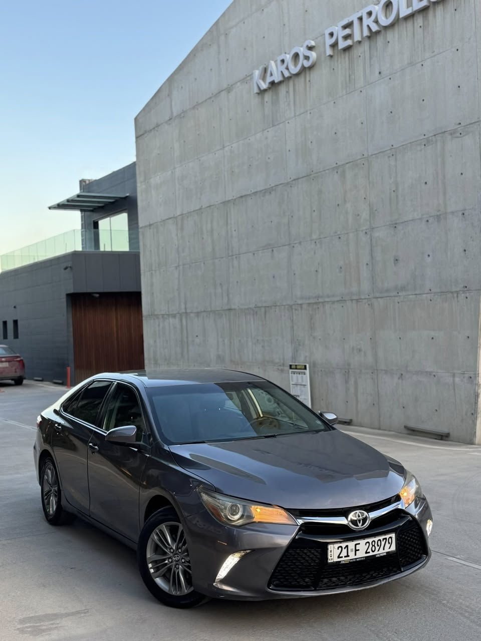 Camry 2016 SE
***********
0750 7304980 
 تویتا کامری مودیل 2016 نفطي 
ماشي 70 میل كلـش كلش نظيف وحلوة وكل جسمها بشرط

‏‎ (..، کامیرە. ،،تحدید سورعە،" سكان ڤۆلێۆم،سوکان تلفون ،اوكس و سیدی،بلوتوس ، كير عادي و اوتماتيكي.کیر  سوکان  .کشن جلد . ، ،كشن کارەبا،...) 

بس بوند صبغ بدون دواخل بدون شواصي بدون حالوب 
محرك كير واير بشرط 
سيارة حيل نظيفة كلشي عل بلاد جديد 
سنوية هزة كلشي جديد٢٠٢٩ مدفوع لـ
باسمي السنوية بشرط تحويل وغرامـة

سيارة مابيـها دينار مصرف كامل من كل نواحي
نظافه ١٠٠٪؜ كامل سيرفس بدون نقص و بدون مصرف
سياره مال بيت أي نقص مابيها 
مکان سیارە سلیمانیە 

سعر 157 $
