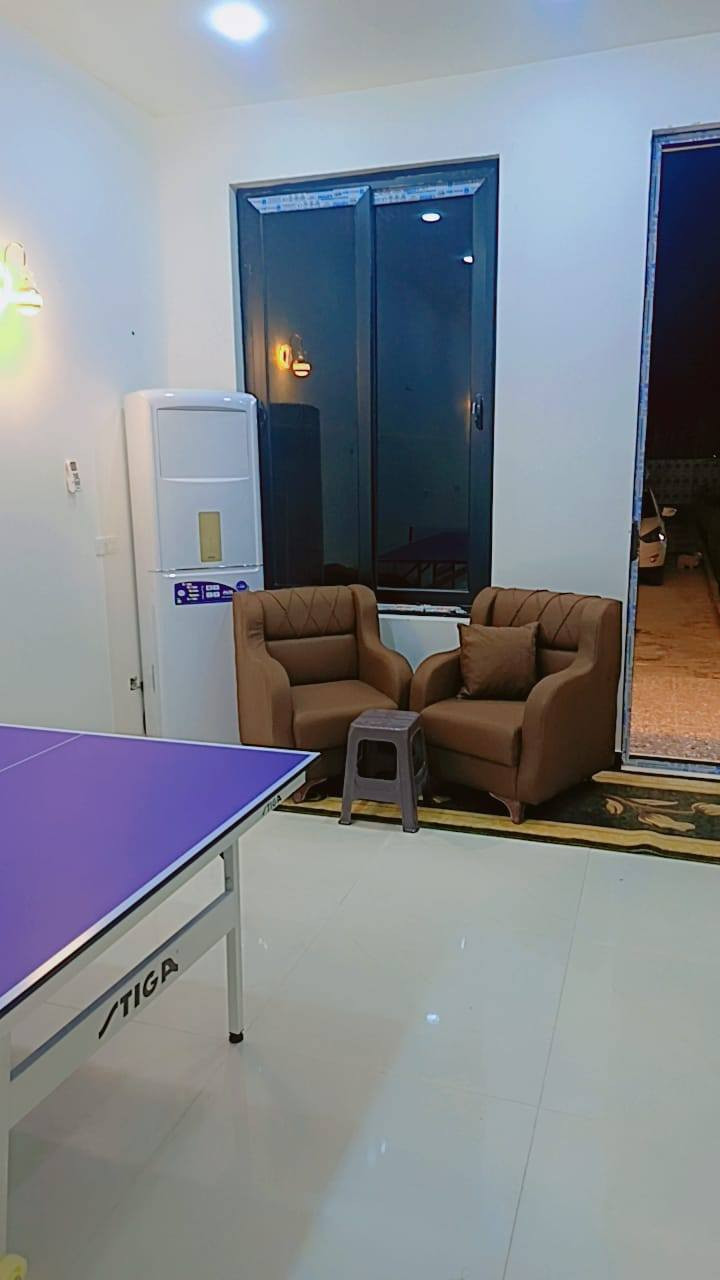 عن فتح الحجوزات طيلة ايام الاسبوع وباسعار تنافسيه
موثقه في تطبيق اجرلي 
المساحة دونم كامل 
توفر المساحات الخضراء وجميع وسائل الترفيه
بليارد
فيشه 
منضدة
نت
العاب اطفال 
مسبح مغلق ومفتوح بنفس الوقت
مكان شوي لجميع المشويات( باربكيو)
المطبخ كامل من كل اموره
غرفيتن نوم موثث 
مولده كبيره تسغيل اوتو
اليوسفيه عن سيطره بغداد 10 دقايق
للاستفسار
***********
