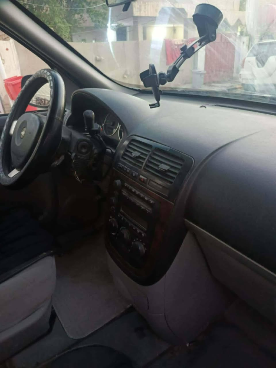 سياره شوفرليت ابلاندر رقم بغداد بسمي انكليزي موديل ٧ لون ابيض بيع او مراوس شيري تيكو او كامري  رقم مبايل ***********
