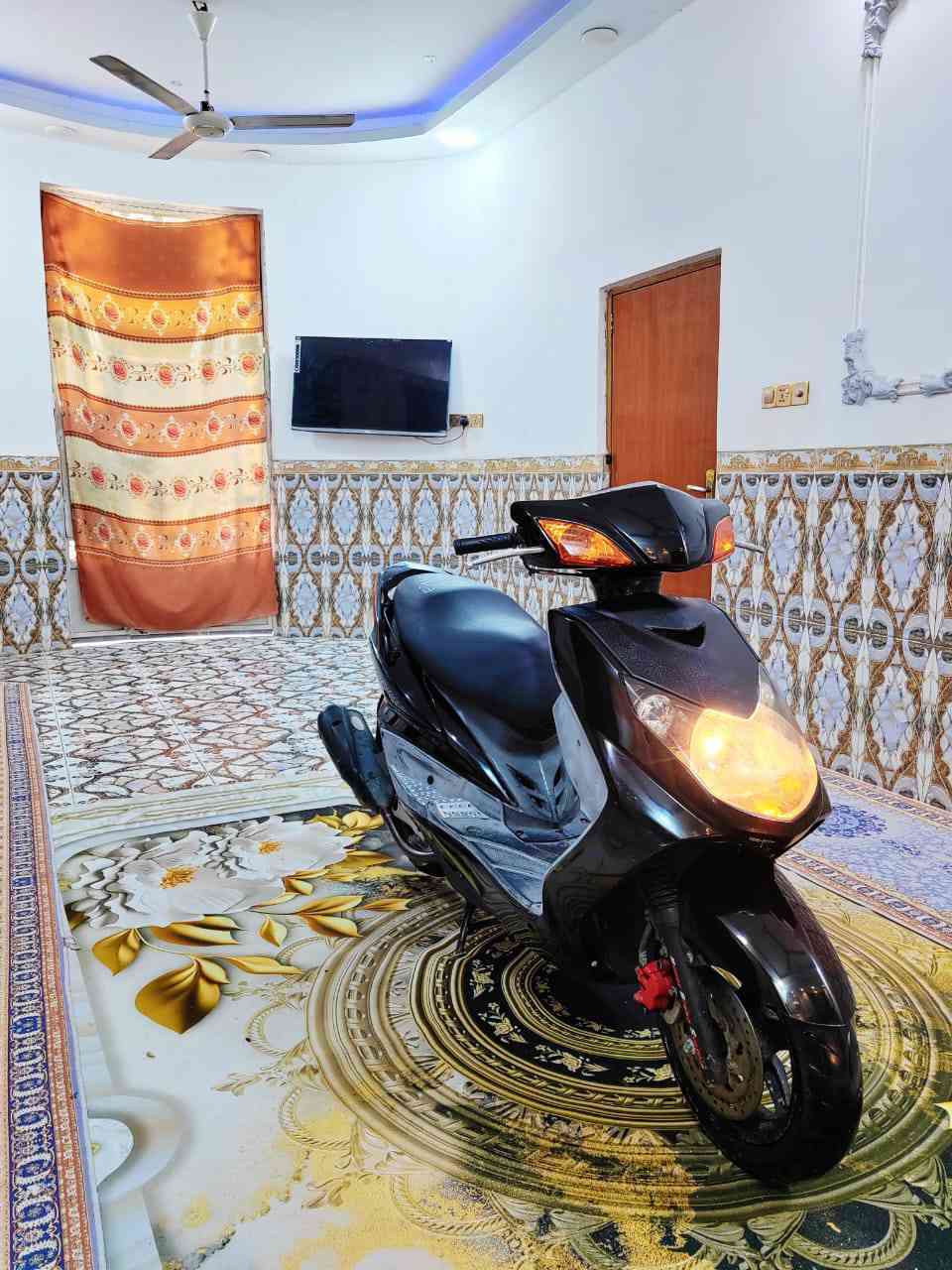 للبيع سكنس فحل ياباني حاويه رمبه كفاله محرك بالكارتون تجيب فيتر وتفحص كلشي شغاله بلاد ما مفتوحه عينه شغاله دراجه كله بلاد من الطول لطول الدراجه تاخذه تدعيلي عليه جديده كهربايات سلف هندر اشاير رباعيه كلشي شغال دراجه جاهزه السعر مليون وبيه مجال لشراي رقم الهاتف *********** المكان البصرة قضاءالقرنة القرنة, البصرة
