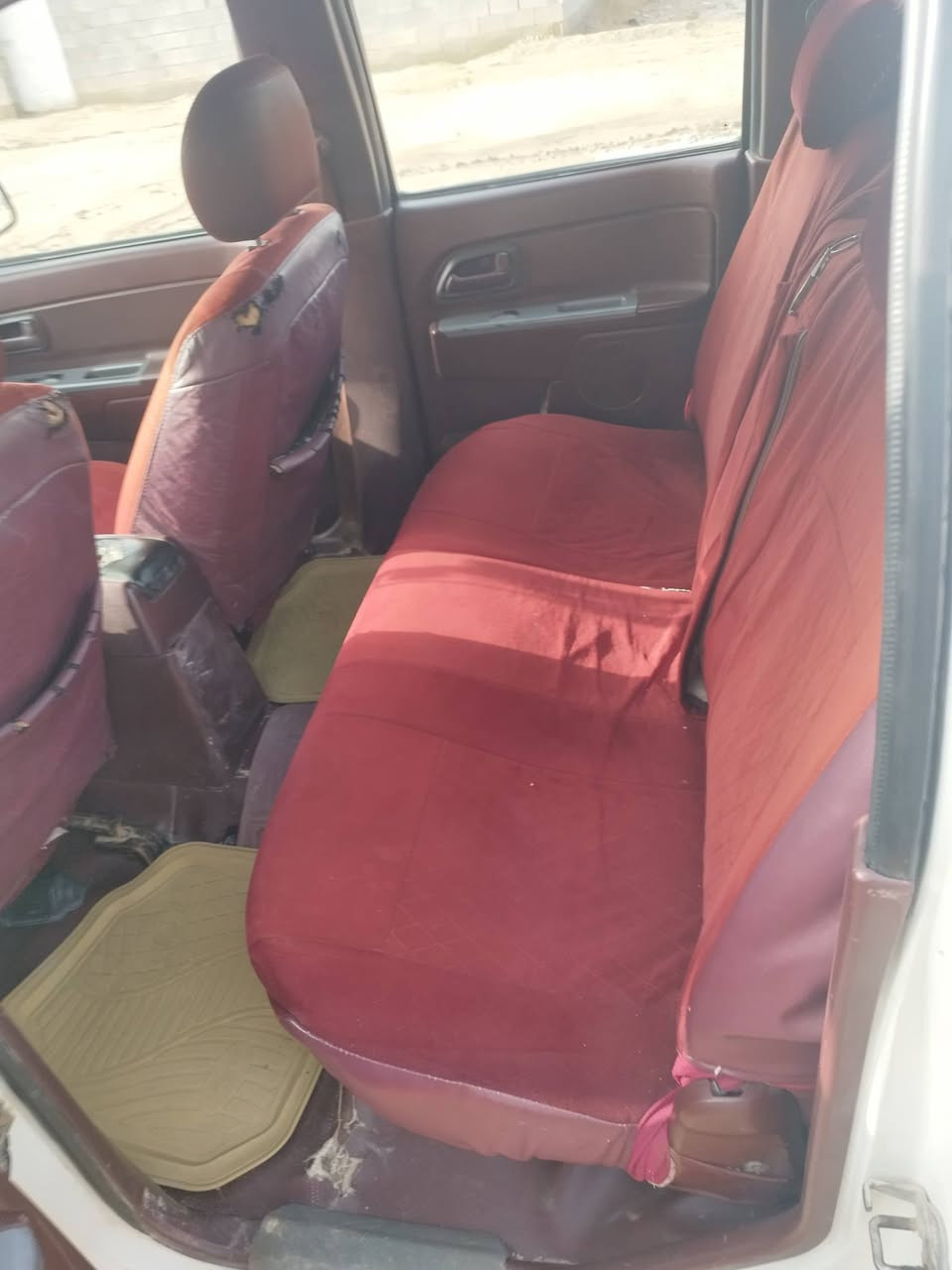 السلام عليكم/كريت وول 2013رقم واسط مشروع وطني سنويه جديده حداده مكينه كير خير من الله تبريد شرط بس غاز تخم تاير كشرتها كلش حلوه  بيها مكانات صبغ اثر تصليح دوس. ابيع محزمه تحويل ثاني يوم السعر60وبيها مجال السوك كلشي لتكسر بحلال الناس العنوان واسط الشحيميه ***********ترهم مراوس مع الفرق قسط وشكرا
