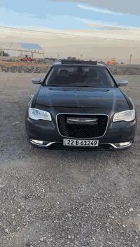 اوباما c300 موديل 2018   فول مواصفات بنوراما احلى من الصور ادوات السيارات كصة جنطة بيه أرقام وسنويه ***********  مكاني كركوك
السعر 84  وبيه مجال قليل
ماشيه 140 الف السيارة تخبل
