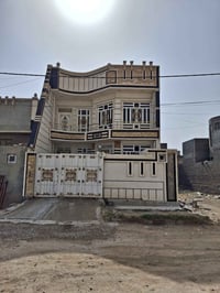 بيت للإيجار • قرب أسواق جنه • ٣ غرف نوم