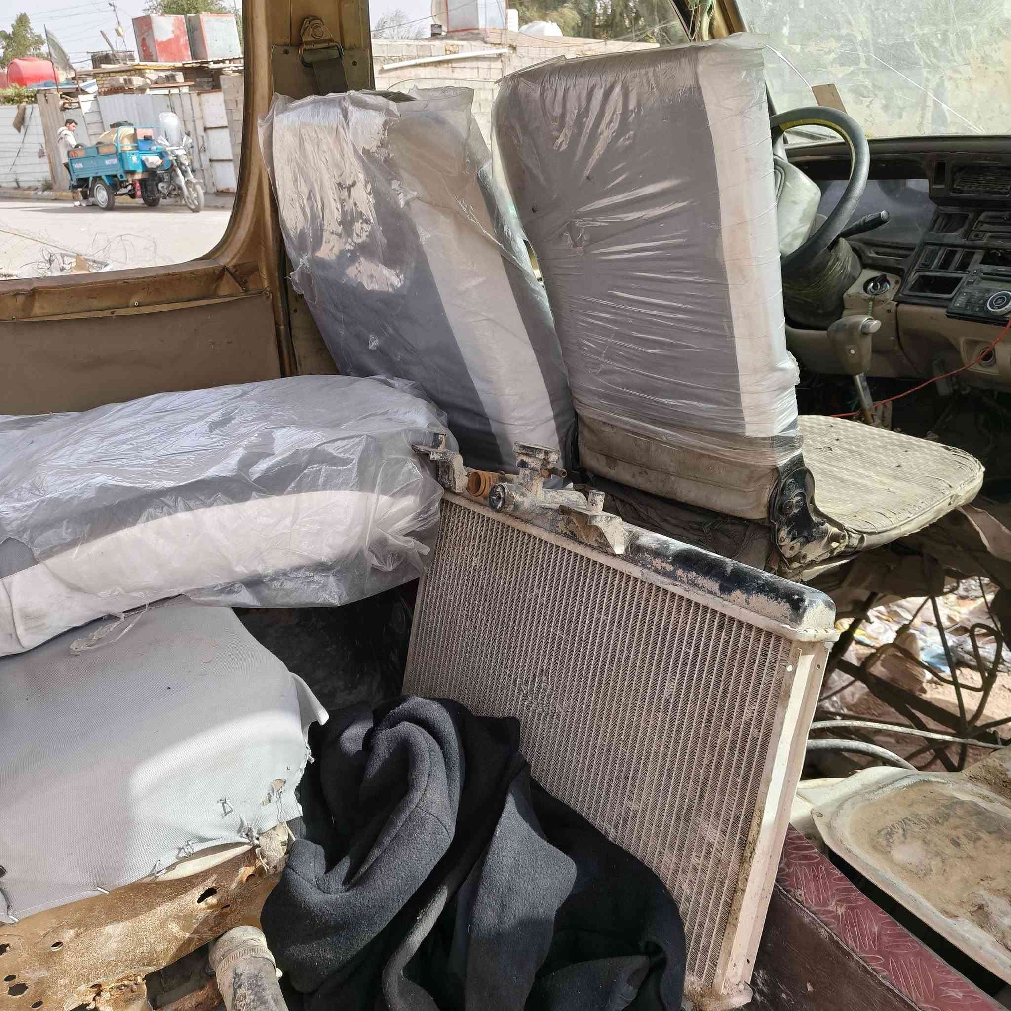 السلام عليكم شباب كشنات فتون عوزهن لحيم القواعدالسعر٢٠٠كاملات المكان الحسينيه الراشديه***********
