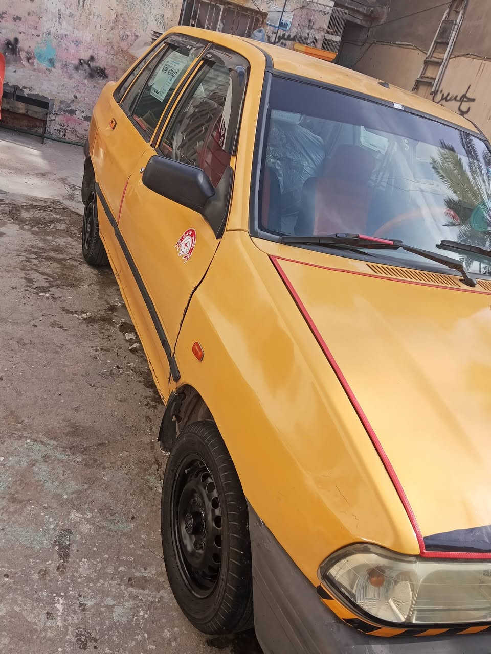 سلام وعليكم سايبه للبيع موديل 2011 بسمي رقم بغداد نكليزي مصفرة هيئة وغرامات   العنوان بغداد  السعر 23بيها مجال قليل ***********
