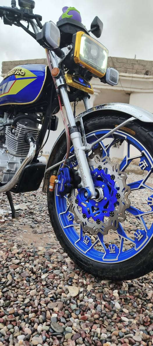 السلام عليكم نامي برو 2025 محرك 200cc ما مخلي صبانه عليها كلشي بلادي مستخدم شهر فقط استخدام شخصي يعني مماشي هواي ولا داخل اي صيانه كلشي بيها بلادي نشاط فول شلعة معدل   السعر 750 بي مجال قليل الأتصال عل رقم وبي واتساب ***********
