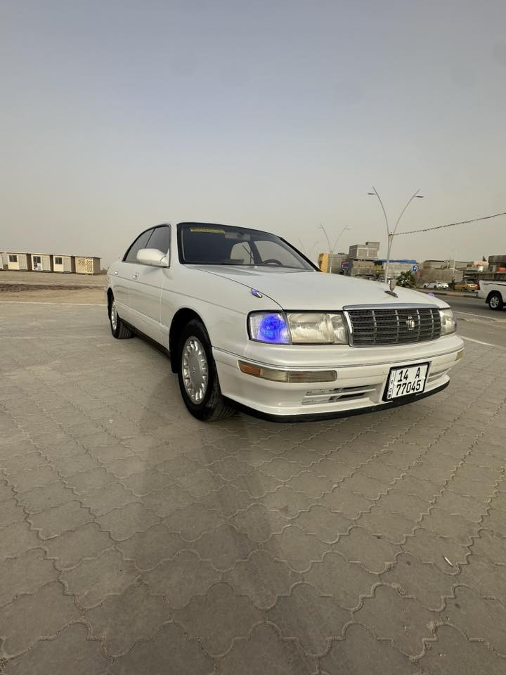 سلام عليكم بطه متصل قرار 48 موديل 1992سنويه لغايه 2028 فنر بلاد مكفول من الكص ونقل الجثه والضربه والشاصي مكفوله السياره حته من الخياس محرك وكير بلكارتون تبريد ثلج حداديه جديده طخم تاير ويلكب اصلي مسجل شاشه لايت عالي ناصي السياره جديده عنون السياره البصره الزبير السعر 71 بيه مجال قليل هذه رقم الموبايل ***********
