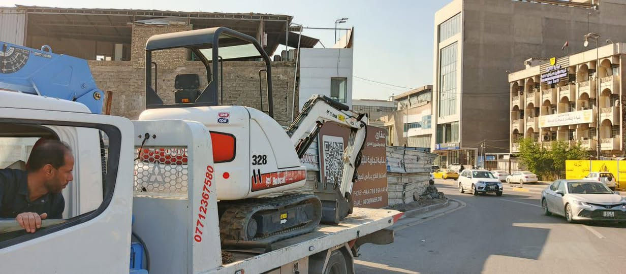 سلام عليكم حفار حجم 328 موديل 2010  3 سلندر زيرو مشتغل 25 دقيقه حقيقي مكان بغداد رقم الهاتف ***********
