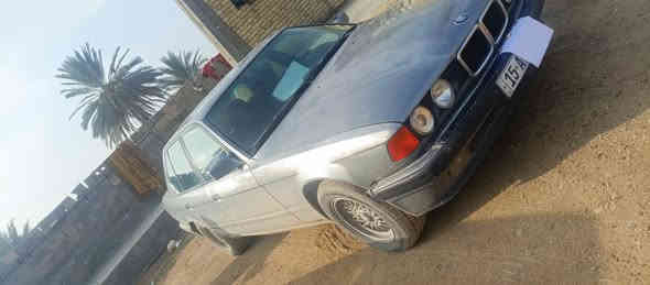 السلام عليكم ورحمت الله وبركاتو خوان سيارء بيئم حجم 740محرك 8سلندر سياره حلوء مابيهه اي ضرر خارجهه بلادي لا صبق ولا معجون محرك فول كير فول سياره جكت أبره مابيهه مكاني صقلاويه ابو زديره الاوله  سياره بسمي تحوليل ثاني يوم 80وبيهه مجال حك الجيه رغم انبار موديل 1993 رغم الهاتف***********.    ***********
