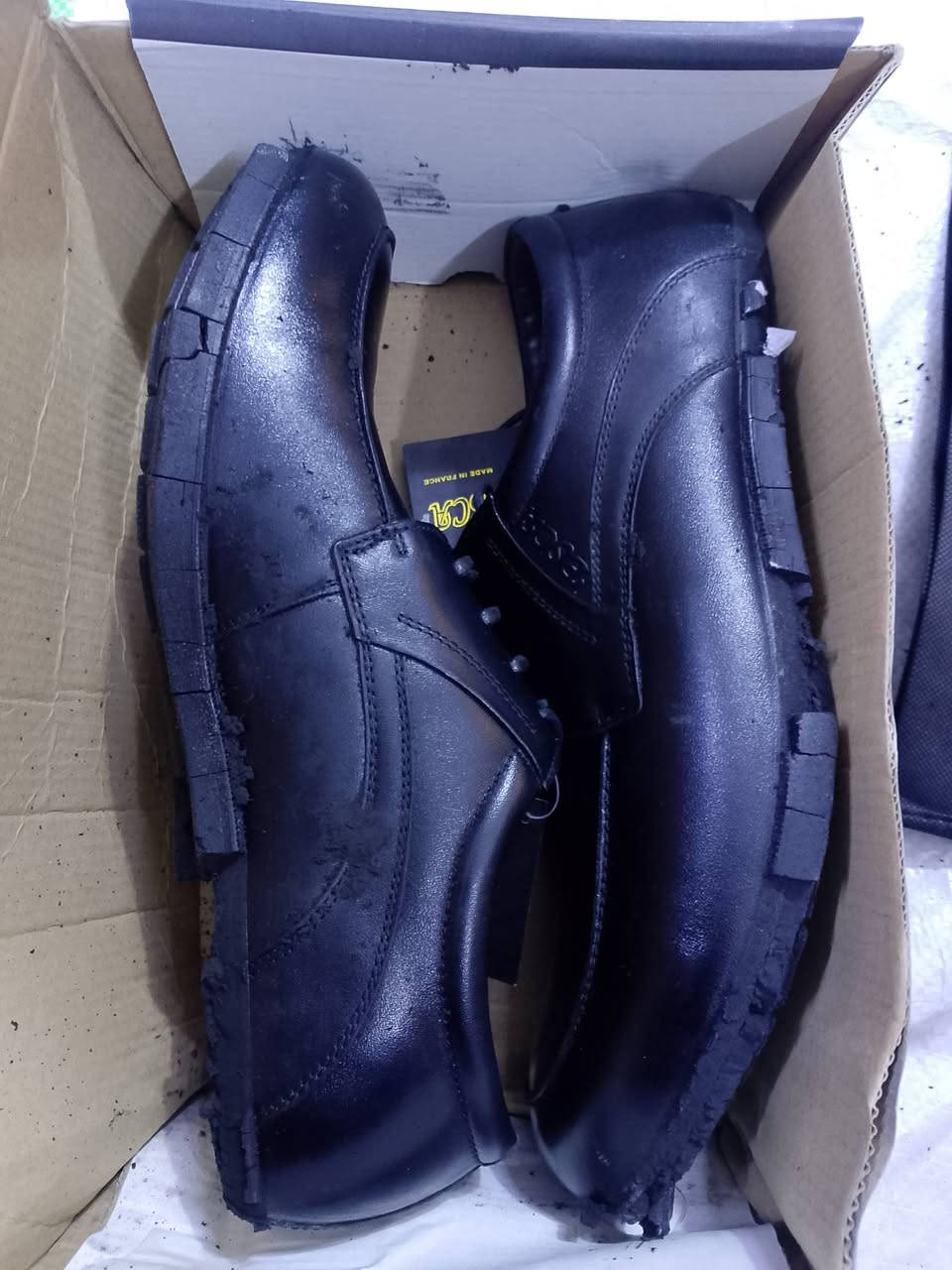 🔥 تصفية بسعر تراب 🔥

حذاء رجالي رسمي (XL ESCA) 👞
قياسات: من 40 إلى 45

✅ جديد (بعضهم بالكارتونة)
❗ يحتاج تبديل نعل كامل / طركة مال مشي

مناسب للشغل أو التصليح 👌

📦 أكو كمية متوفرة

💰 السعر: 2000 دينار للحذاء (سعر قوي)
📩 التواصل خاص للجادين***********

⚡ متوفر مفرد وكمية ⚡
