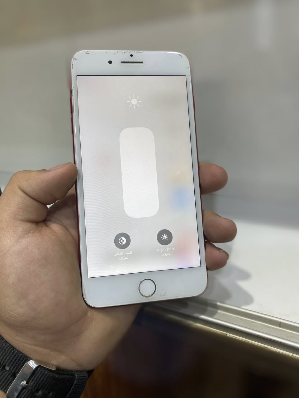 مرحبا 
ايفون 7 بلاس ذاكره 128 
مبدل شاشه وبطاريه أصليات فقط 
كله شغال نت خط اتصال بصمه تصوير كله فول 
لون احمر مابي اي خللل 
مكاني ناصريه مركز 
السعر 120 الف 
                        للتواصل ***********
