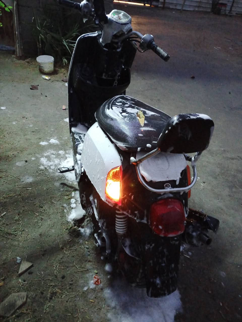 سلام عليكم ماكس بوليس كابريتر دراجه مجفته مره وحده بلاد كهرباء شغاله لبيع لو مراوس سعر 550 وبيه مجال مكان البصره الجزيره ***********
