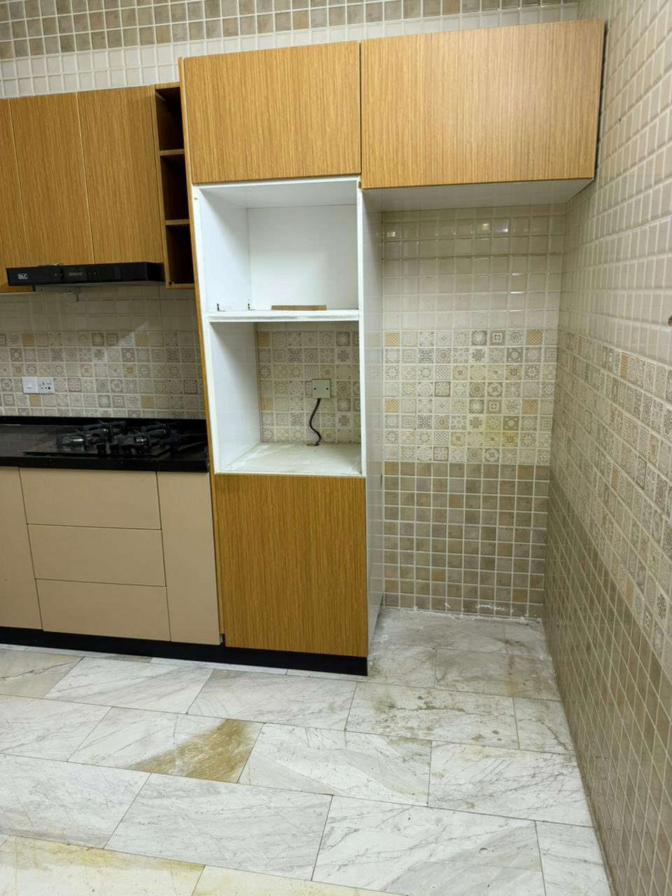 سلام عليكم كاونتر  البيع ***********العنوان بغداد زيونه
