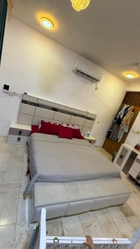 غرفه تركيه 10 قطع سرير مخزن نظيفه جدا 07738169952