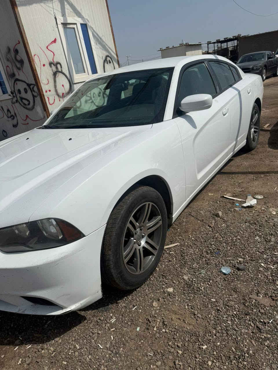 جارجر وارد كندي موديل2013 السياره كفاله  ما عده بارد بالباب قليل  السعر 170 
للستفسار ***********
