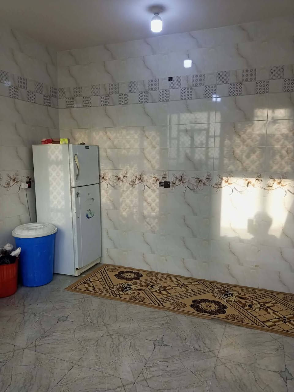 اللهم صل على محمد وال محمد 
بيت للبيع زراعي حي النفط مساحه ٢٠٠م 
غرفة نوم  عدد ٢.  ٦×٤.صاله جبيره
مطبخ. ٤×٤. ستقبال ٦ونص×٤.
 حماماد داخليه و خارجية البيت نقصه 
 بس شتايگر عالي عن الشارع 
السعر خاص حسب رغبة صاحب العقار 
واتساب ***********
