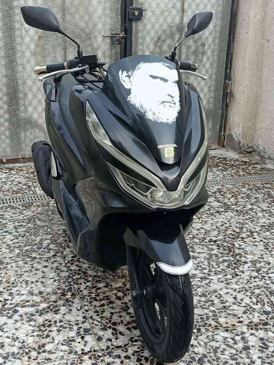 سلام عليكم بي سي اكس جيل الثالث
وارد كوري دراجه بحالت الوكالة
مكينه كلجات مكفولة كفاله عامه
حساس زدحام ستان كهربائي 
ماشيه 16الف حقيقي تخم تاير 
هيتر بليدات عده صباين شركه 
سكن بغداد حي النصر ***********
