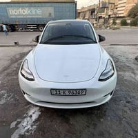 للبيع تسلا مودلY   لونك رينج  دبل ماطور  السيارة بدون أيرباك  حادث بسي...