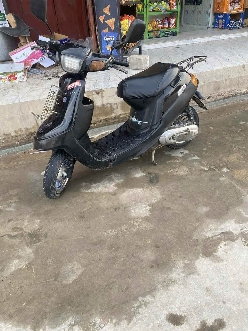 السلام عليكم 

دراجه للبيع نوع بوتين @
طخم تايرات جدد 
مكينه ما مفتوحه 
يعوزو بس قبغ هندر 
رقم التواصل:
(***********)
