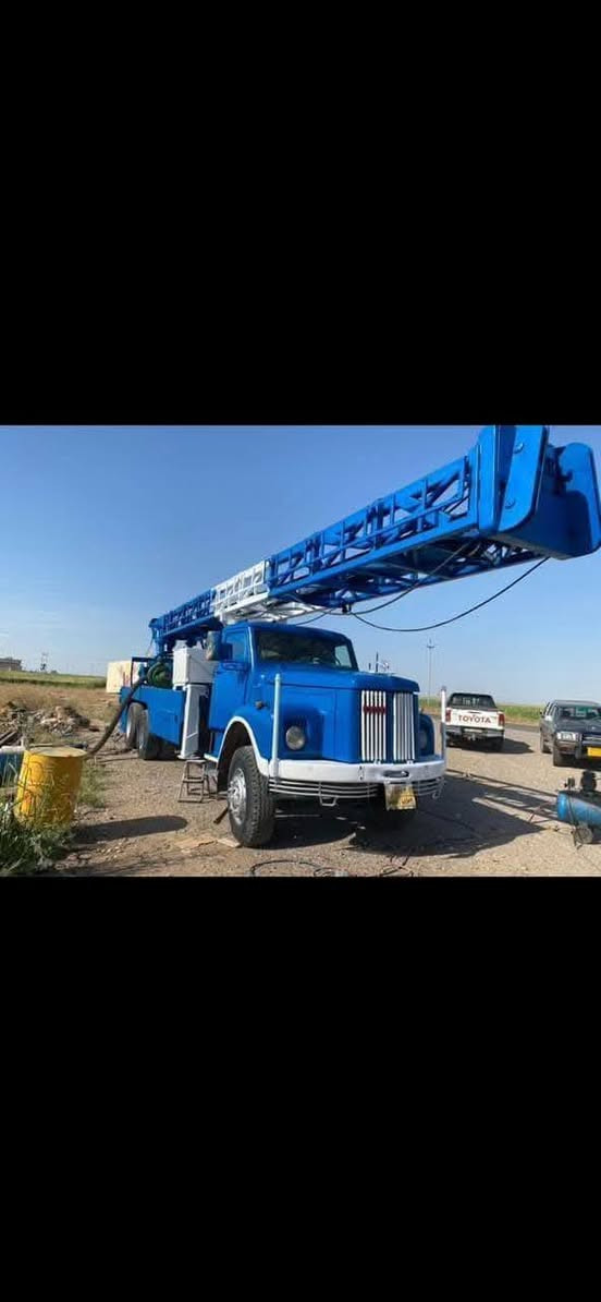 سلام عليكم ورحمة الله وبركاته حفارة للبيع حفارة جاهزة بل شغل حاليا وياها 26 ستانا يعني 260 متر وعربانا نضيفة وكرفان جديد الحفارة متواجدة في محافظة نينوى السعر مناسب جدا جدا  خاص او  الأتصال على الأرقام التالي
*********** علي 
*********** ابو عمر 
‏‪***********‬‏ ابو كرم
