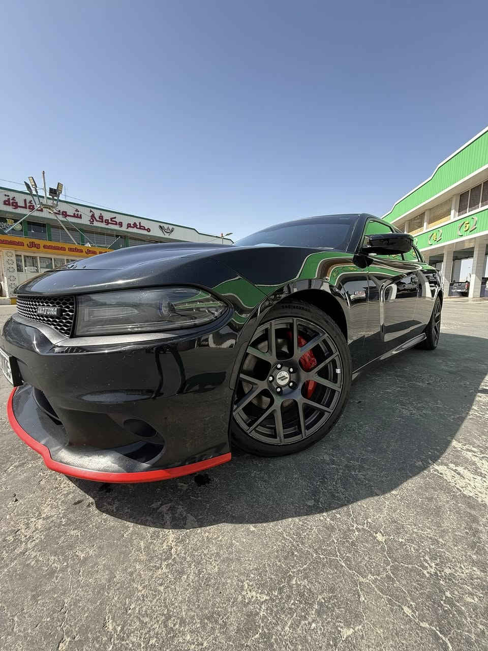 للبيع
دايتونا اصل 2018
المحرك : V8 5.700
ماشية : 100 الف ميل
اللون : اسود 
الرقم : بغداد

المواصفات : 
معروفة مواصفات الدايتونا 
كشنات جلد وكنتارا  
"
كشنات تدفئة تبريد + خزن
ستيرن تدفئة + اكسل رياضي + شوتة

فول مواصفات للاخير - عدا الرادار فقط !

ادامة كاملة للسيارة ( جديدة )

حادث امريكا : 
جاملغ امامي جهه عكس سايق
مفتوح وراجع بلادي نفسة
( بيها ايرباك دركة ودشبول فقط )

وبالعراق بس كرت ع كد شبر تحت جناح
السعر : 215 ورقة وبيها مجال 
مكان السيارة : البصرة
الرقم للتواصل :  ***********
