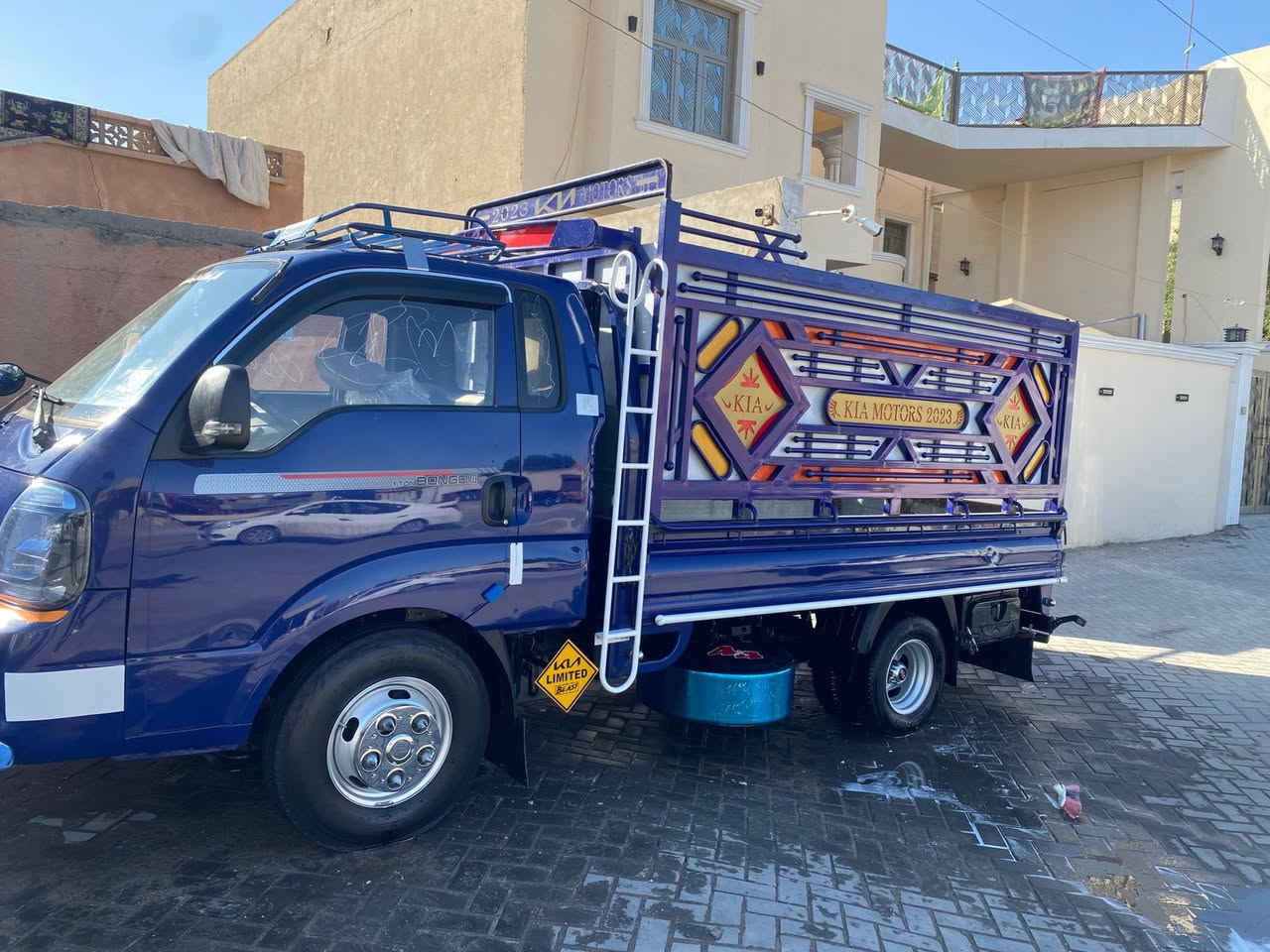 سلام عليكم بنكو فحل مسكر ادبلو كفاله عامه كيرومكينه واكسل وشاصي فول موصفات الجناي المسكر يعرف موصفاته مديل 2020 مرتبه السيارة على اخر حبايه رقم السياره بغداد مكانه بصرة سعر 175 وبيه مجال بصيط رقم راعي السياره ‭0783 668 3611‬
