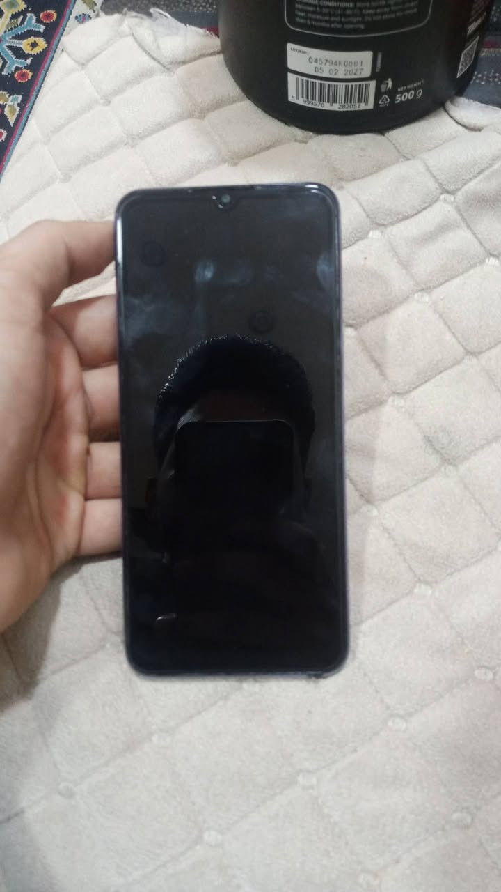 سلام عليكم للبيع جهاز انفنكس هوت 11 ذاكرته 64 جهاز جديد بصمه اصبع بصمه وجه ونضيف كلش شاحنه تايبسي مكاني مدينه صدر سعر 100 وبي مجال للطيبين وهاذا رقم تلفوني ***********
