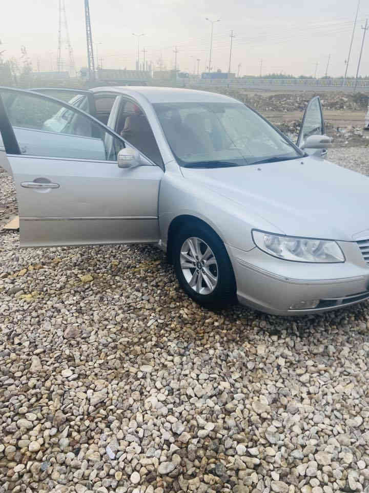 السلام عليكم احبتي 
ازيرا للبيع موديل 2008 خليجي 
مكينه 2700 المرغوب
حداديه جديده
مكينه مبدلها جديد
بيها ثلاث باردات السياره رقمها بغداد بسمي 
للاستفسار والتواصل ***********
مكان السياره ذي قار قلعة سكر 
السعر 103 وبيها مجال حك الجيه
