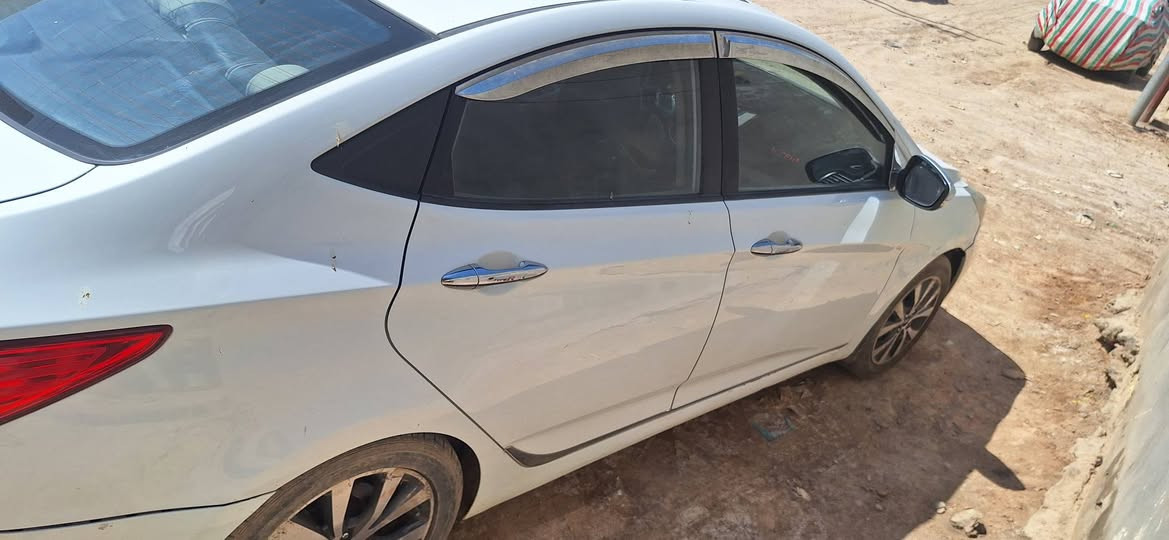 اكسنت 2017خليجي فول مواصفات
مكينه 1600دوش دبل قطره  سياره ماشيه 90m
كفاله عامه البنيد تكشير بي فقط دعاميه الاماميه مبدله 
سعر 115$وبيه مجال  مكاني بغداد 
***********
