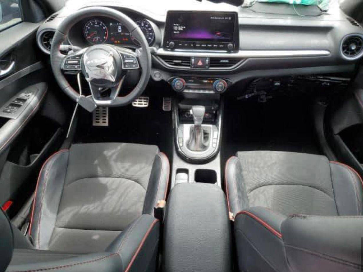 سيارة كيا فورتي Gtlin رقم بصره/ بصمه تحكمات ستيرين شفتات/ محرك تيربو
تخم تايرات جديد وحداديه
موصفات سياره كلش هواي
ماشيه٧٠ الف صرفيت البانزين كلش حلوه 
السعر ١٥٢ مكان سياره البصره حي الاصدقاء
***********
